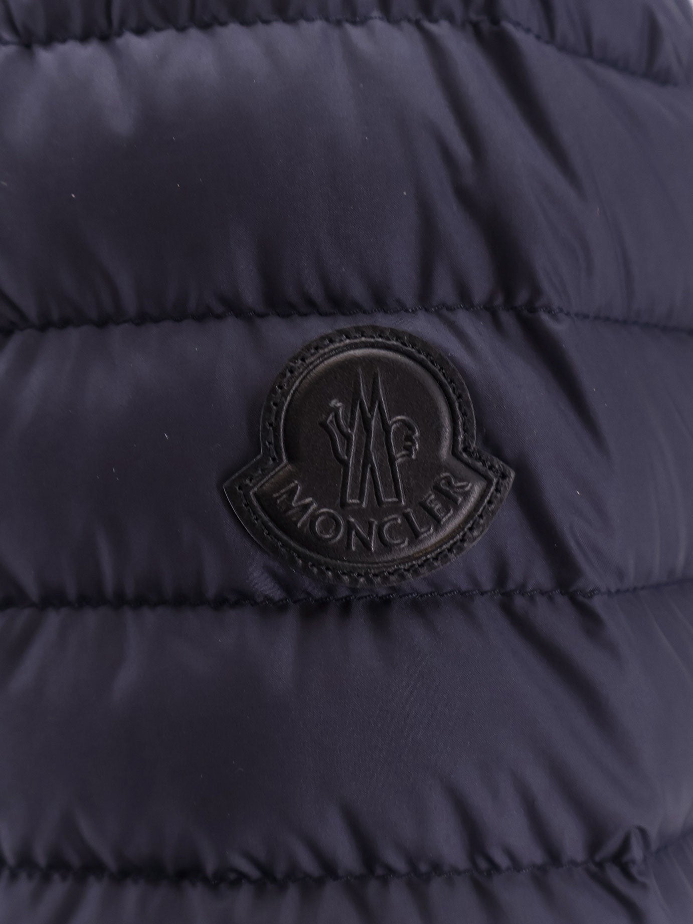 Moncler Varax prošívaná a polstrovaná bunda