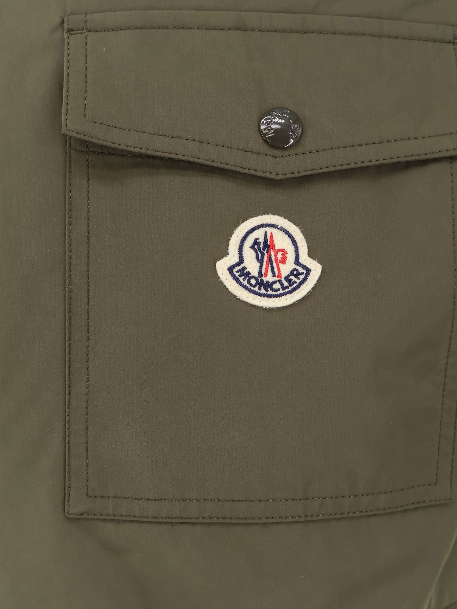 Moncler Vigeon polstrovaná bunda