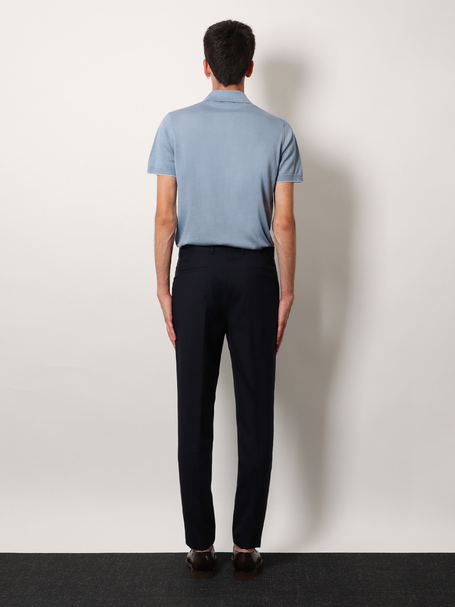 Brunello Cucinelli Pantalones de lana virgen con pinzas