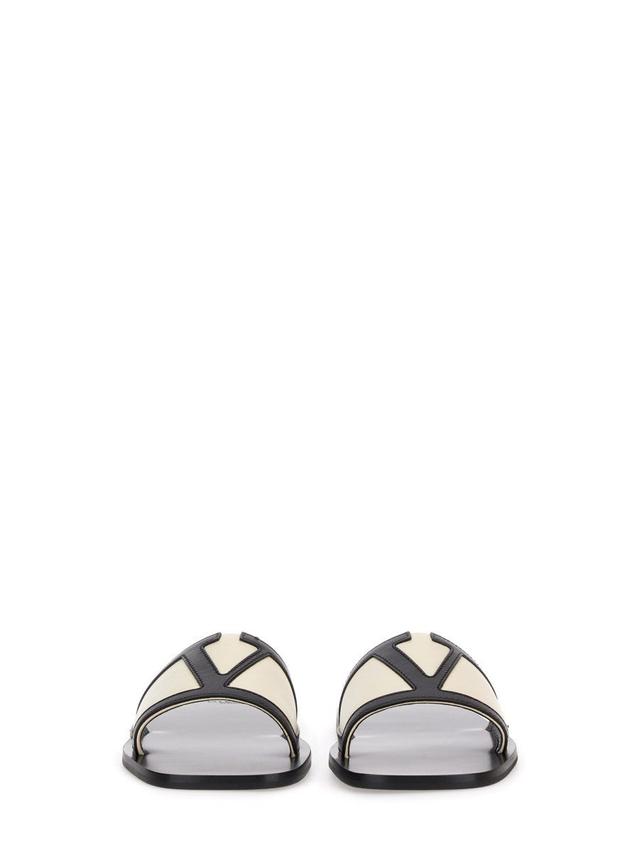 Valentino Garavani VIVA SUPERSTAR SLIDE SANDAL IN NAPPA LEATHER