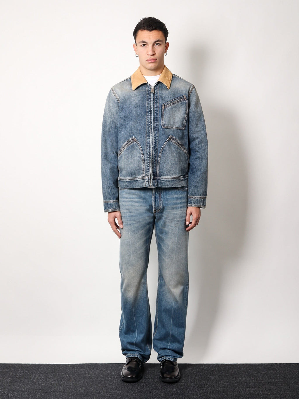 Alexander Mcqueen Gewassen blauw denim jack met suède kraag